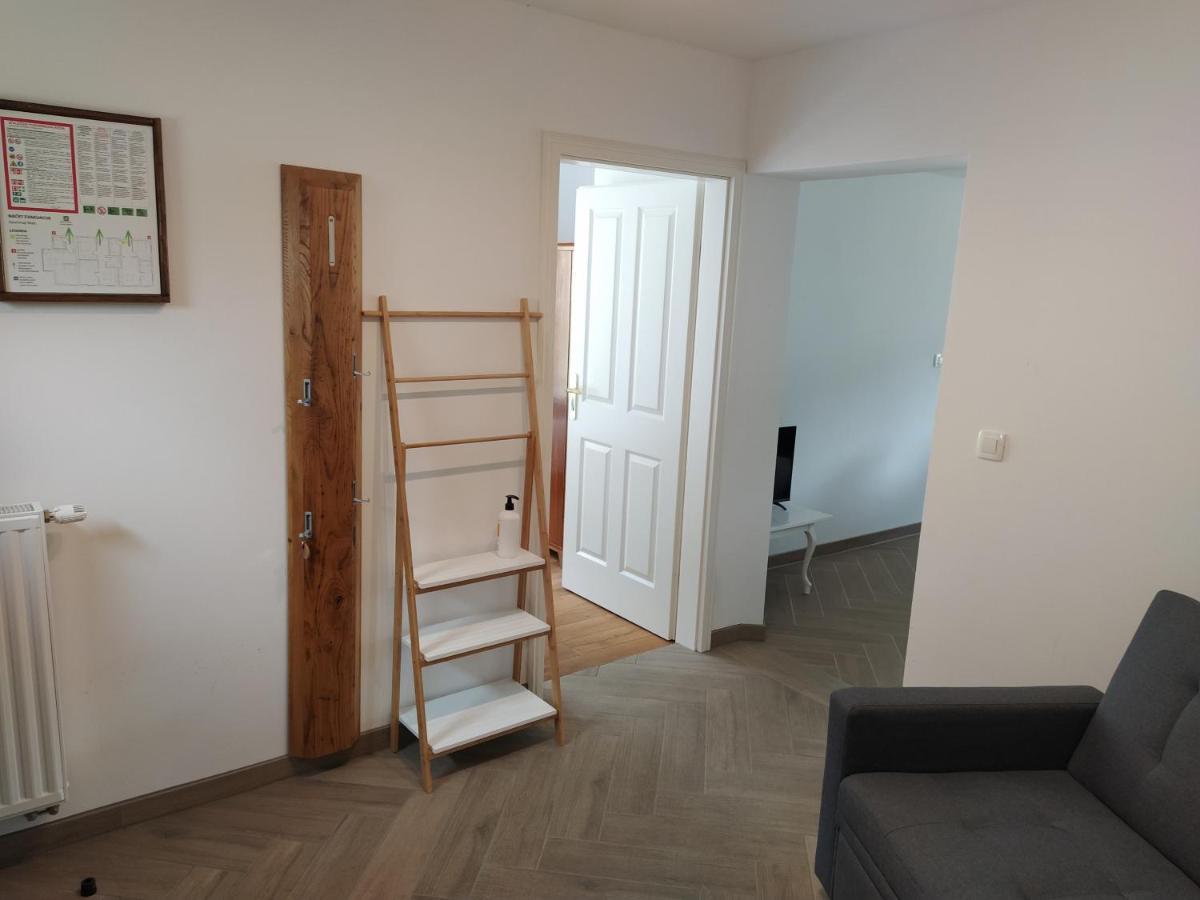 Apartmaji Maln Dolenjske Toplice Bagian luar foto