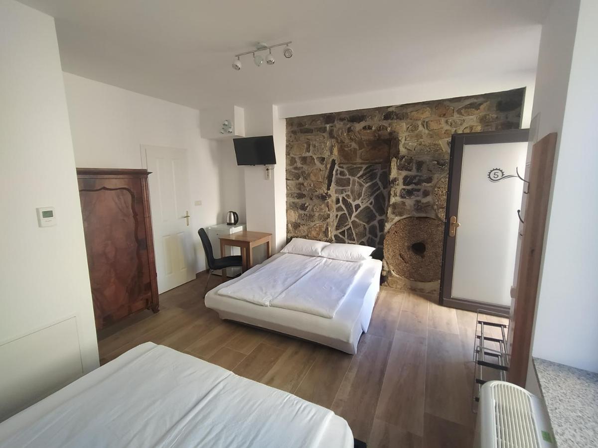 Apartmaji Maln Dolenjske Toplice Bagian luar foto